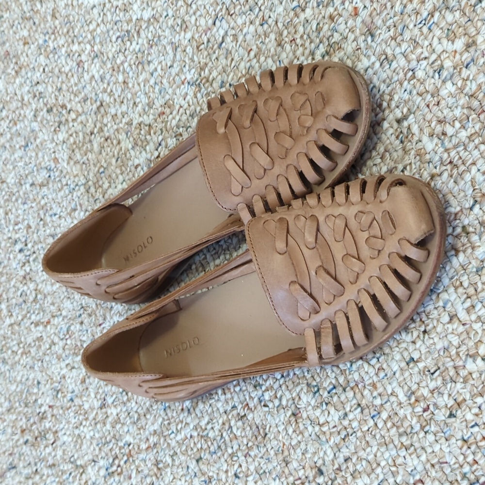 Nisolo Huarache Flats In Tan